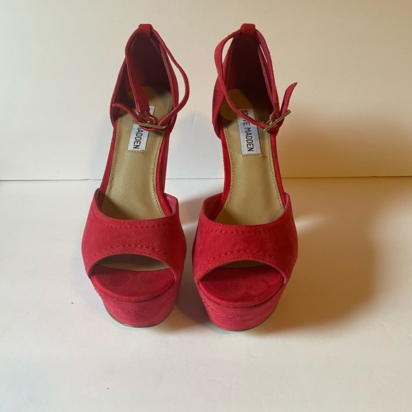 Hot Pink Steve Madden Greta platform heel - Picture 2 of 7